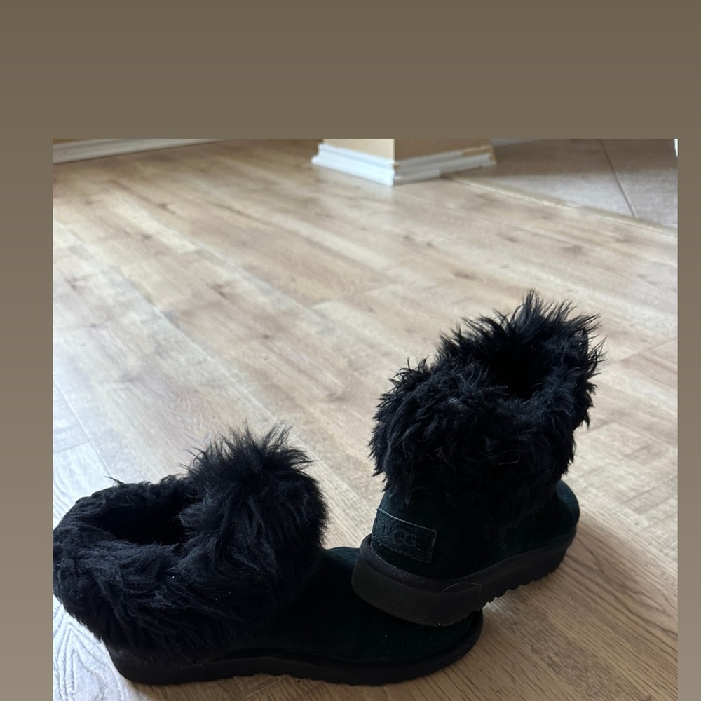 UGG black ankle boots with fur on top